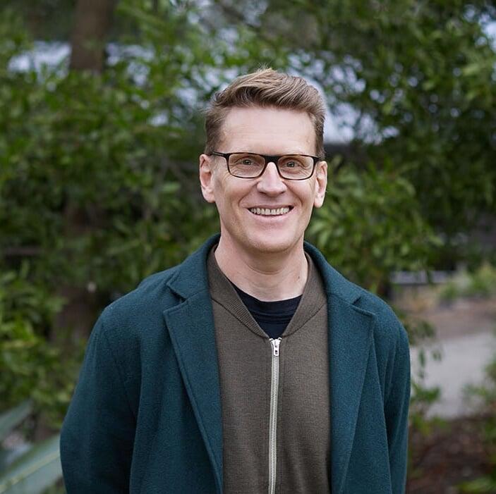 Headshot of Tom